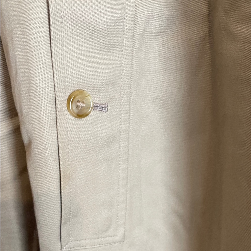 Burberry Vintage Men's Classic Tan Trench Coat~ 40 L - Picture 3 of 15